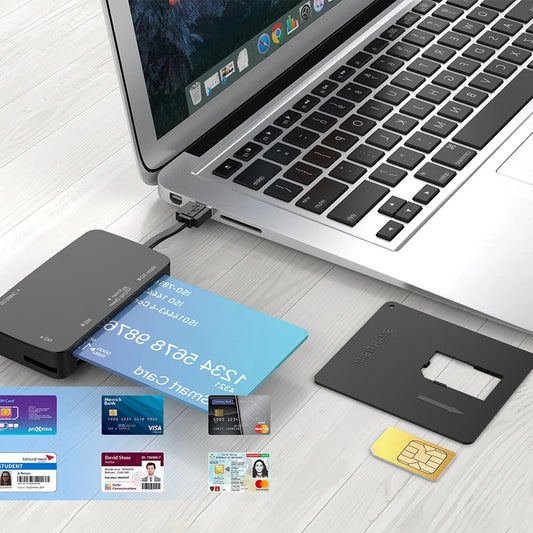 Lecteur de carte mémoire intelligent tout en un